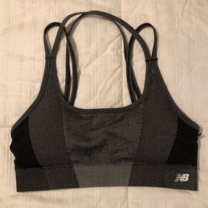 women’s New Balance Sports Bra Medium